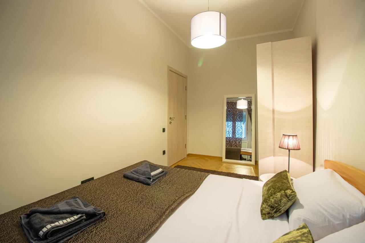 Dani City Center Apartment Belgrado Esterno foto