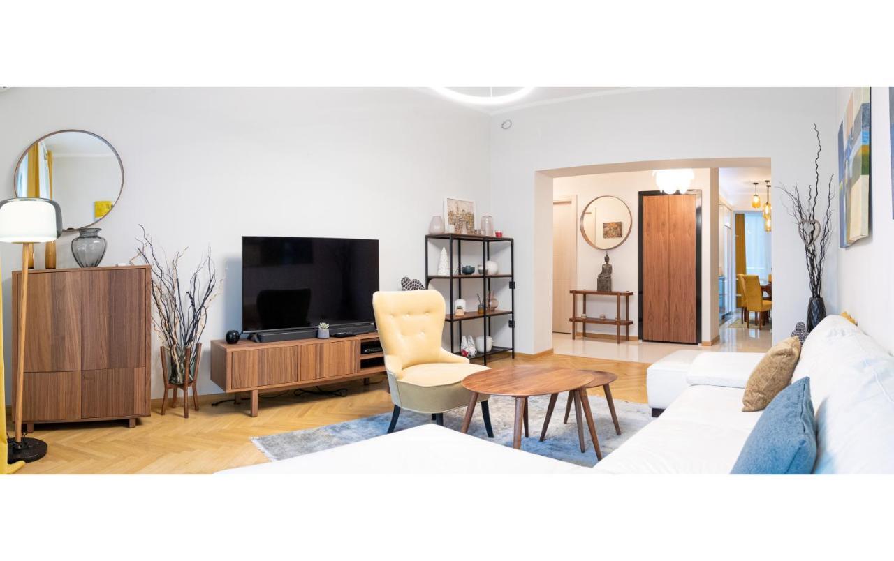 Dani City Center Apartment Belgrado Esterno foto