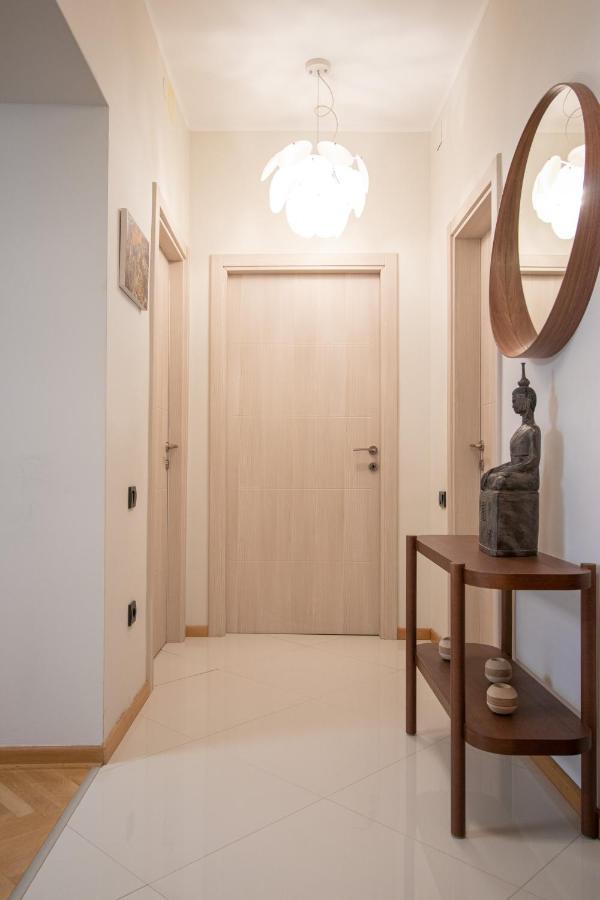 Dani City Center Apartment Belgrado Esterno foto