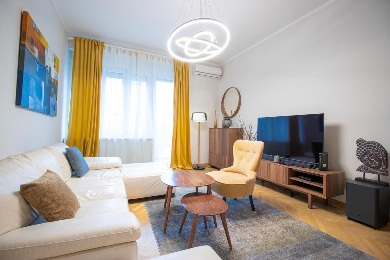 Dani City Center Apartment Belgrado Esterno foto