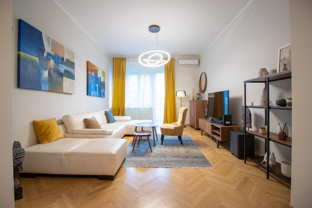 Dani City Center Apartment Belgrado Esterno foto