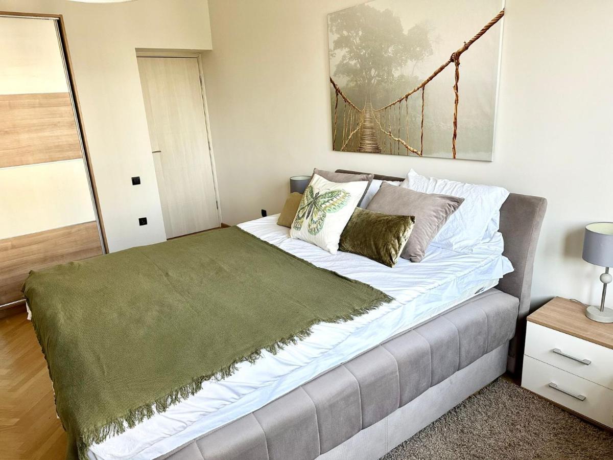 Dani City Center Apartment Belgrado Esterno foto